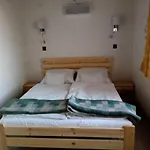 Parti Setany Vendeghaz 3* Balatonkenese